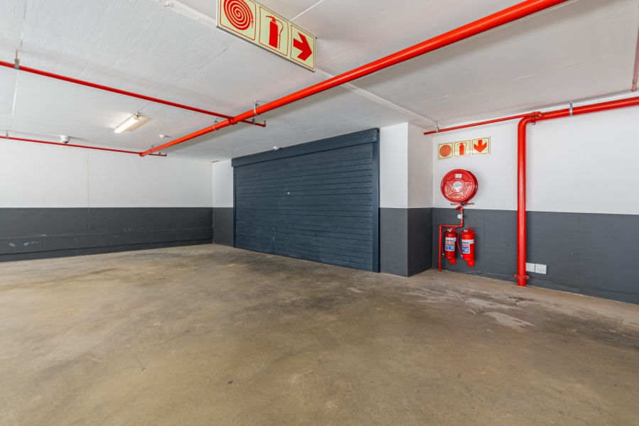 To Let 3 Bedroom Property for Rent in Green Point Western Cape